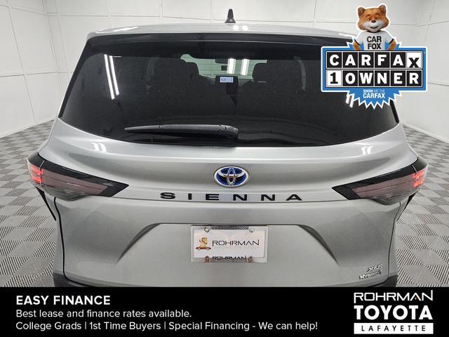 2023 toyota sienna xle