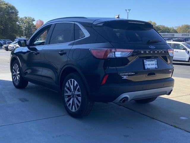 2022 ford escape titanium hybrid