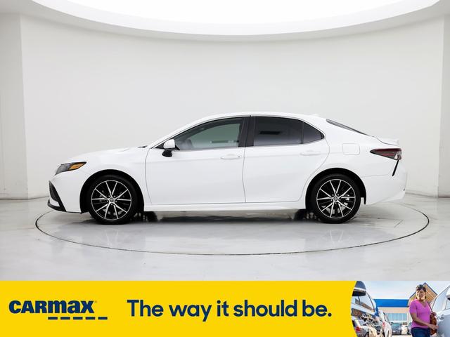 2021 toyota camry se