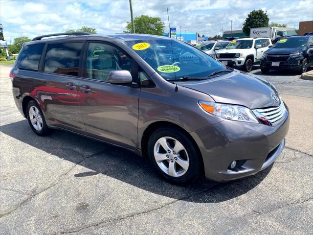 2013 toyota sienna le