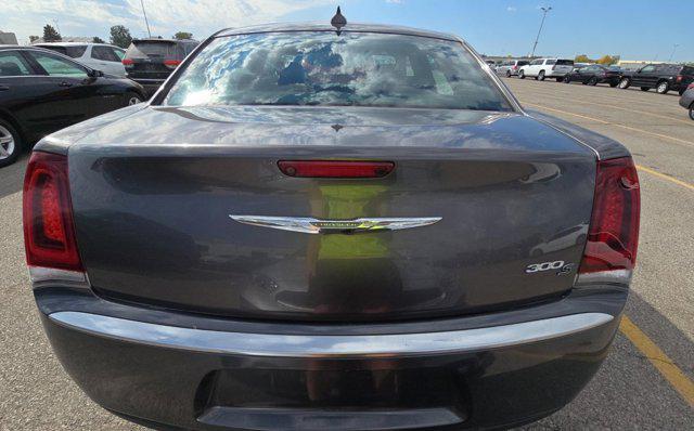 2018 chrysler 300 s