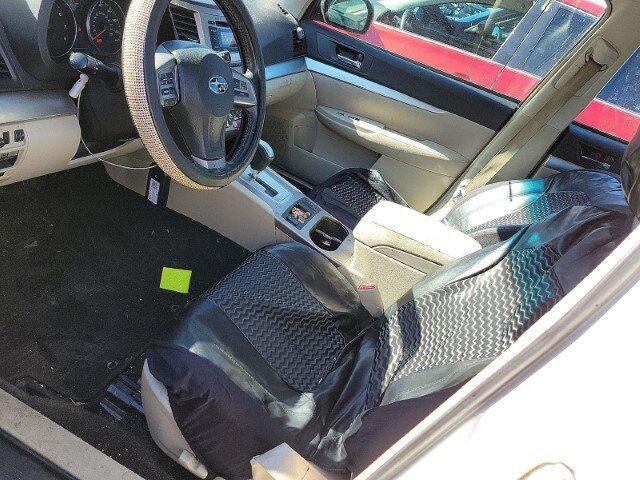 2013 subaru legacy premium