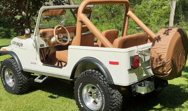 jeep golden eagle 4x4 "meticulous restoration". clean carfax **no reserve**
