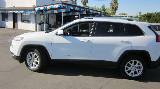 2018 jeep cherokee latitude