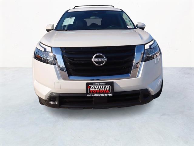 2022 nissan pathfinder sv