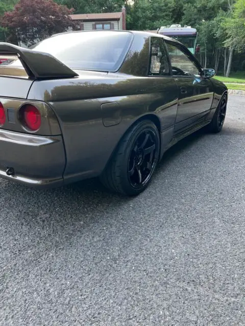 1990 nissan skyline coupe green gtr