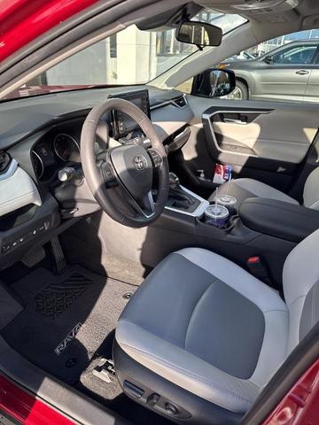 2021 toyota rav4 xle premium