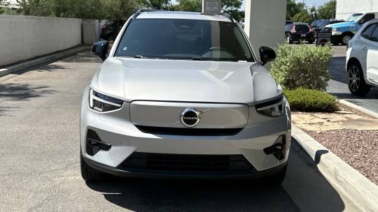 2023 Volvo XC40