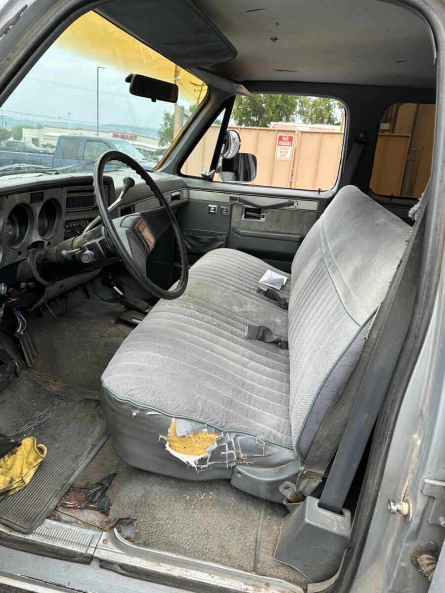 1986 gmc suburban 2500, turbo diesel - no reserve- happy new year!