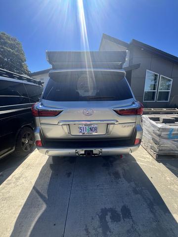 2021 lexus lx 570 three-row
