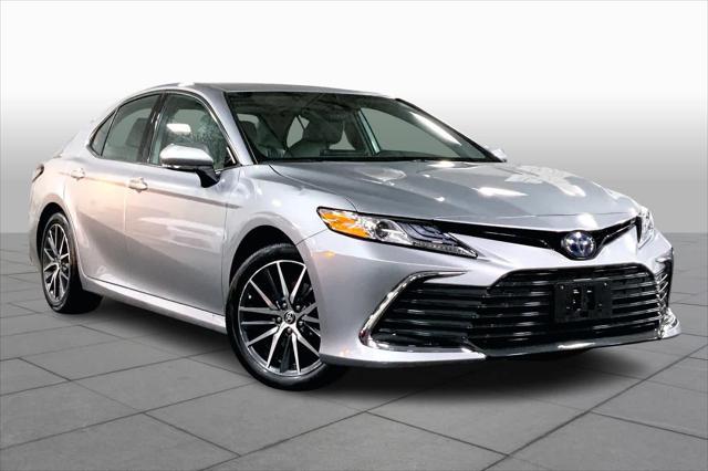 2024 toyota camry hybrid xle
