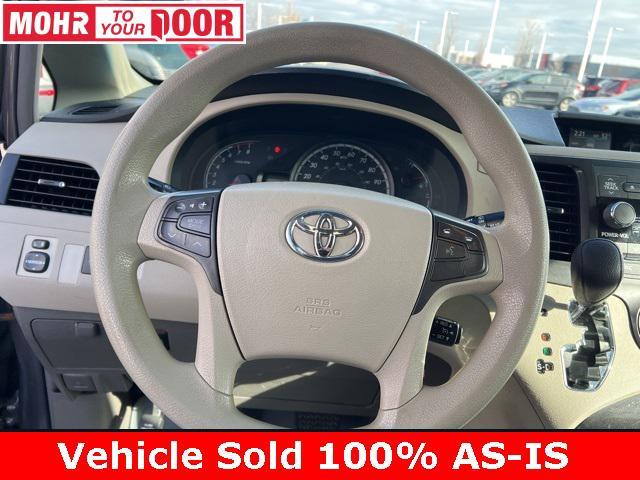 2012 toyota sienna le