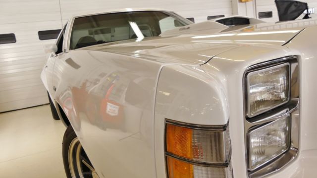 1979 ford ranchero 1406 miles pearl white lightning 98 2 door 429 automatic