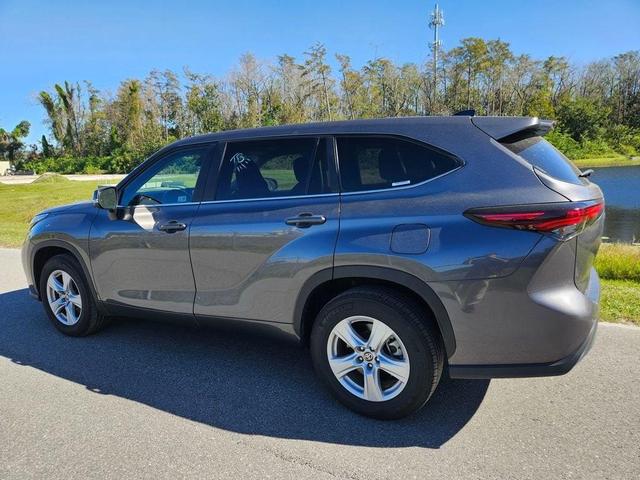 2024 toyota highlander le