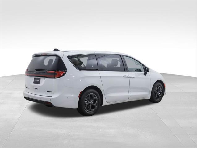 2024 chrysler pacifica hybrid s appearance pkg