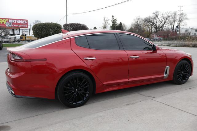 2019 kia stinger base
