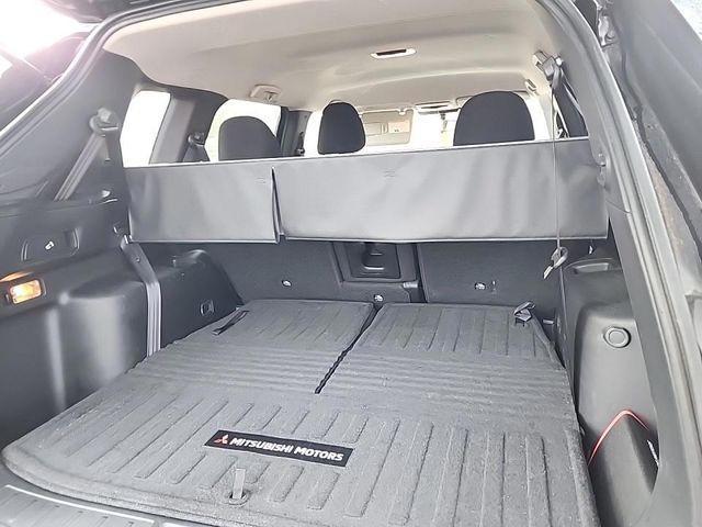 2022 mitsubishi outlander es