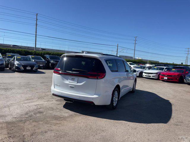 2022 chrysler pacifica touring l