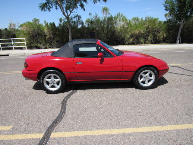 1992 mazda mx-5 miata 104000 miles red convertible 4 cylinder engine 1.6l/98 5