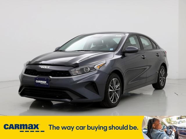 2022 kia forte lxs