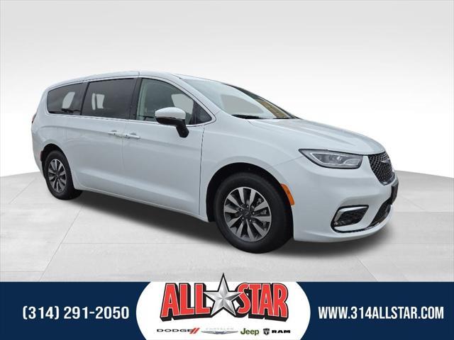 2023 chrysler pacifica hybrid touring l