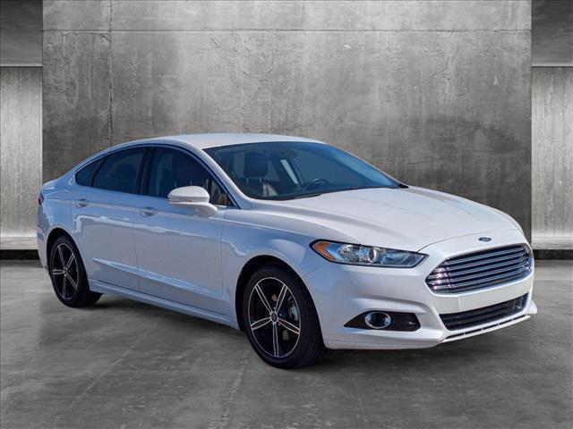 2016 ford fusion se