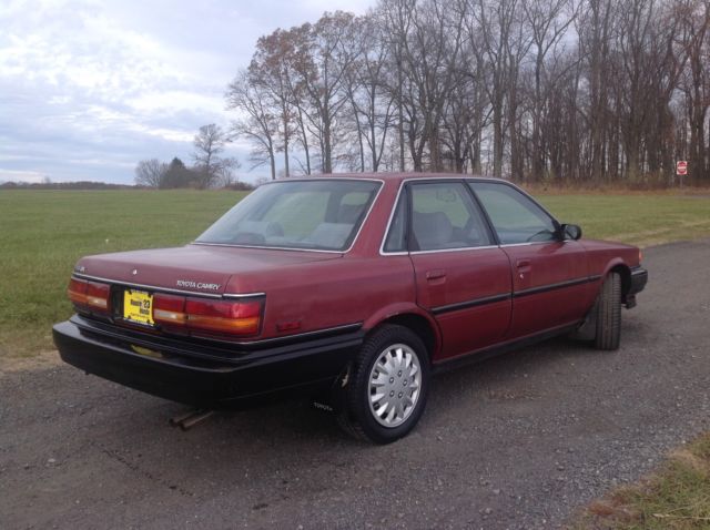 1990 toyota camry v6 dlx ***33k original miles***
