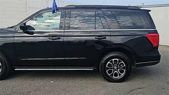 2022 ford expedition xlt