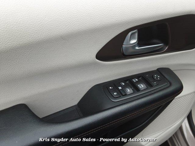 2017 chrysler pacifica touring