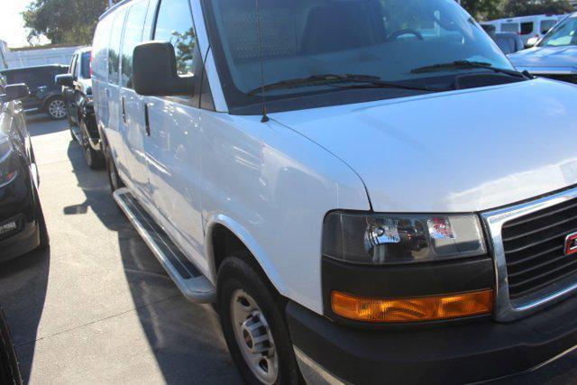 2022 gmc savana 2500 r mulliner