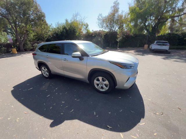 2023 toyota highlander le