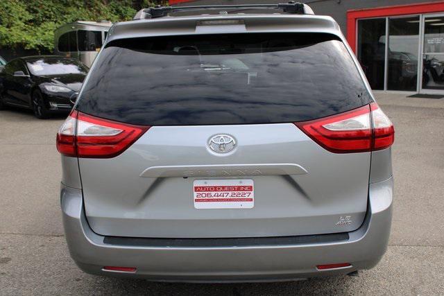 2011 toyota sienna base