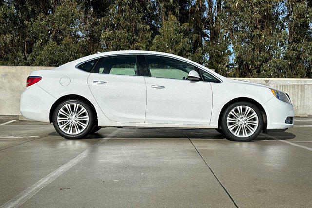 2013 buick verano base