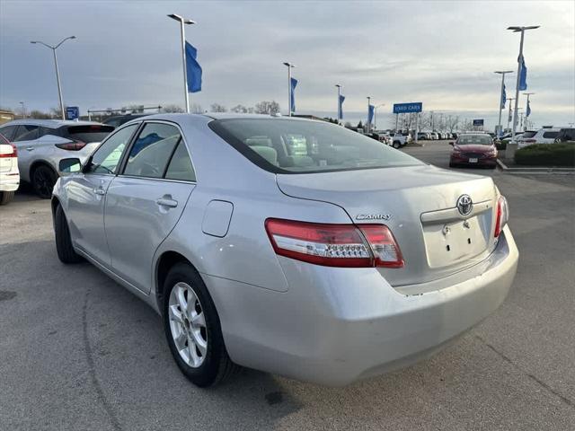 2011 toyota camry le