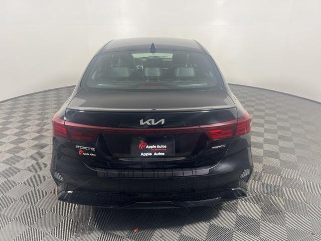 2022 kia forte gt-line