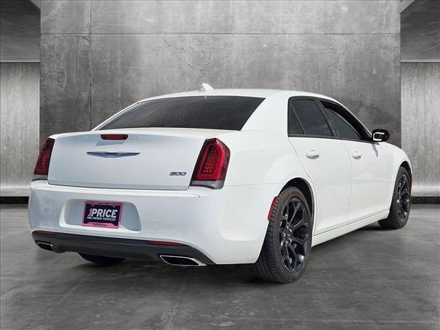 2020 chrysler 300 touring