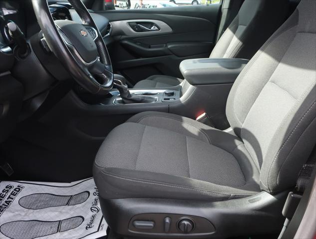 2022 chevrolet traverse lt cloth