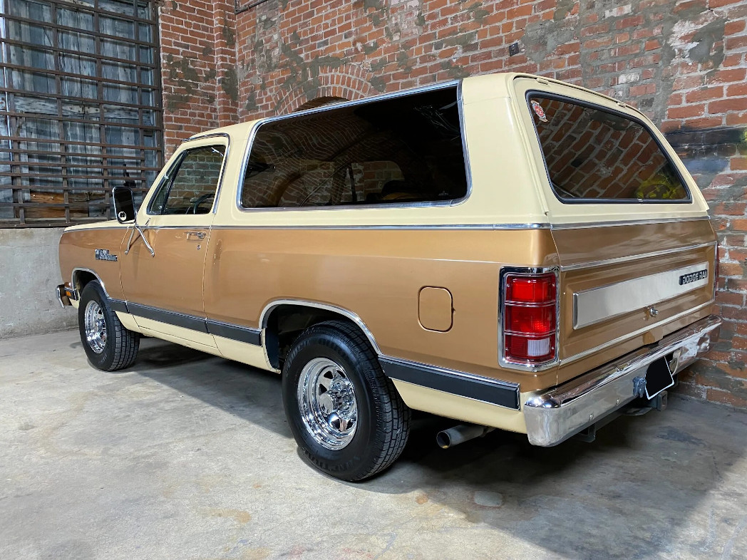 dodge ramcharger royal