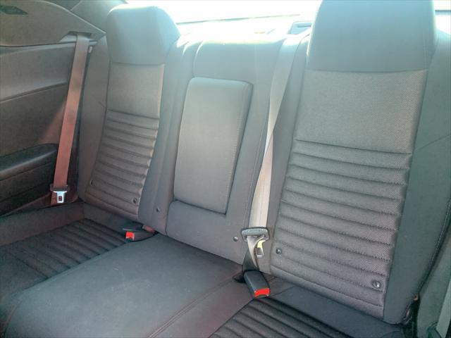 2012 dodge challenger sxt