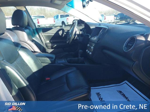 2014 nissan maxima sv