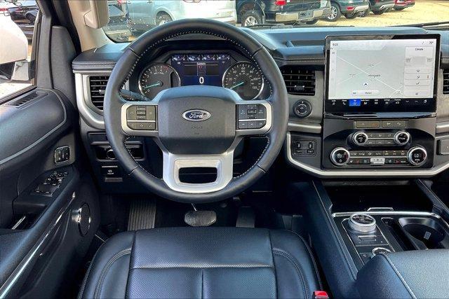 2023 ford expedition xlt