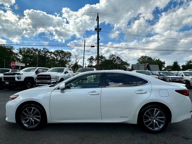 2016 lexus es 300h base