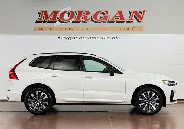 2024 volvo xc60 b5 plus dark theme awd