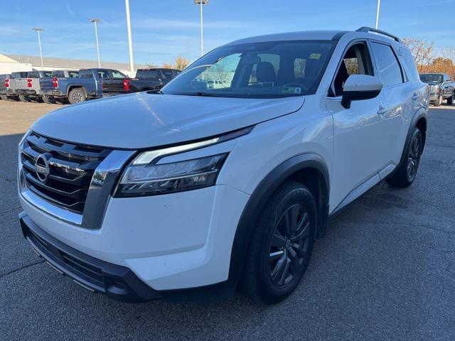 2022 nissan pathfinder sv 4wd