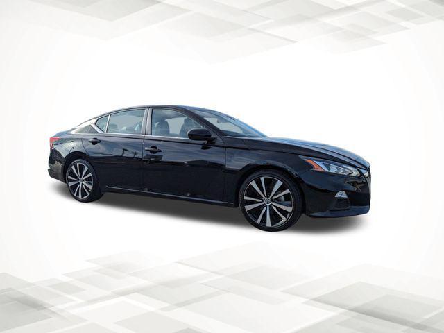 2022 nissan altima sr fwd