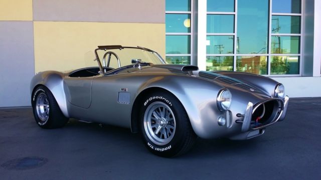 2002 superformance mkiii 427 cobra roadster with a 351 winsor bored & stroked