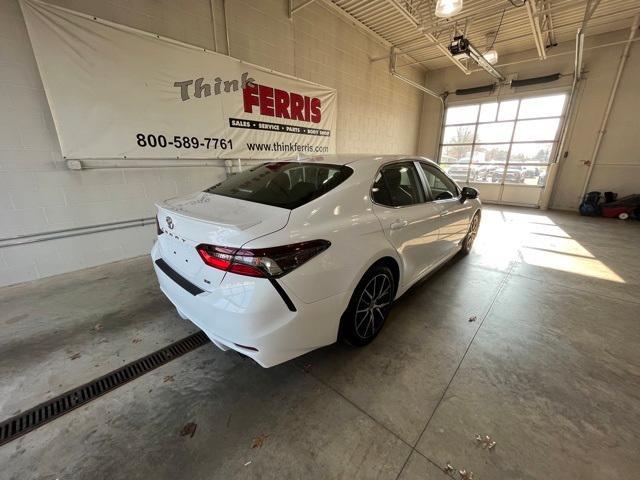 2022 toyota camry