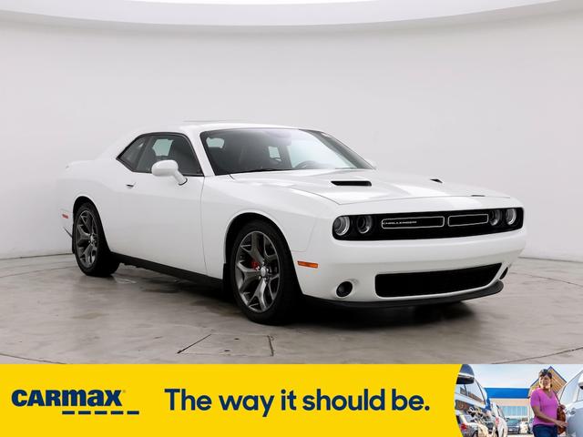 2015 dodge challenger sxt plus