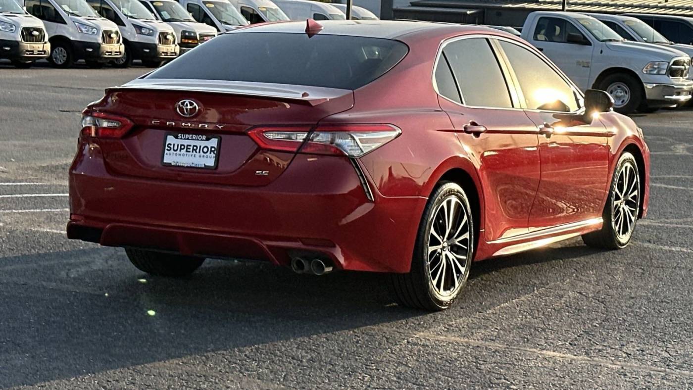 2019 toyota camry se