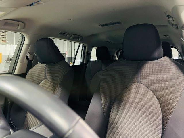 2022 toyota highlander le